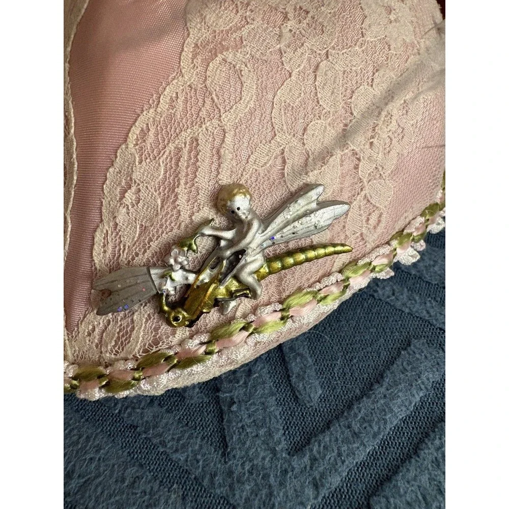 Vintage 1950s/60s Pink Lace & Feather Percher Cocktail Hat Miniature Fascinator